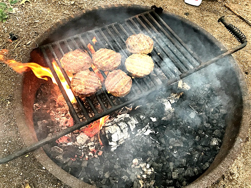 grilling burgers