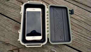Case to protect phone from water
