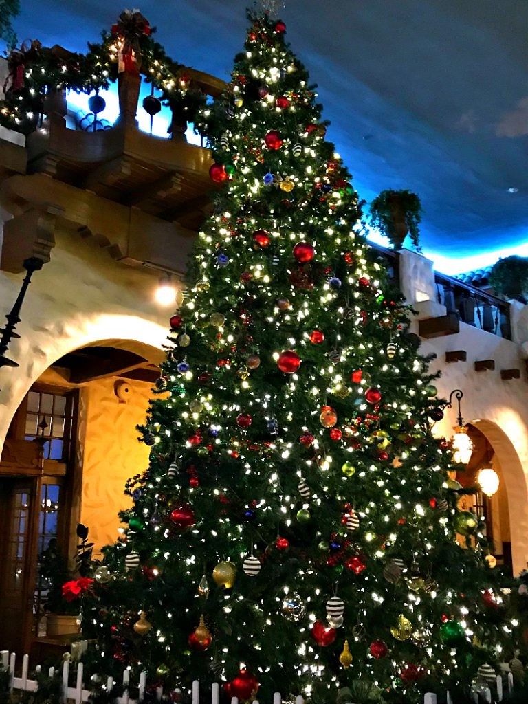 Christmas tree at Hotel Hershey 