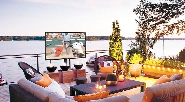 Deck with TV