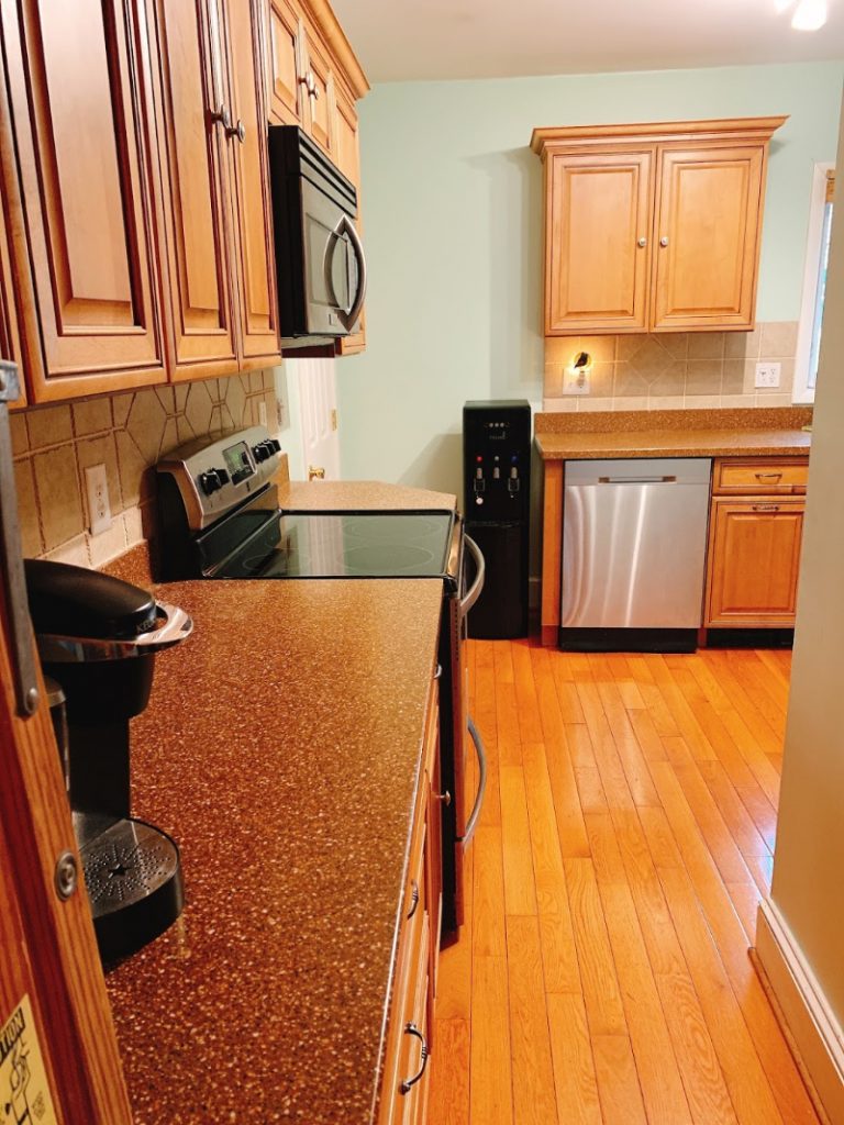spring cleaning kitchen cabinets