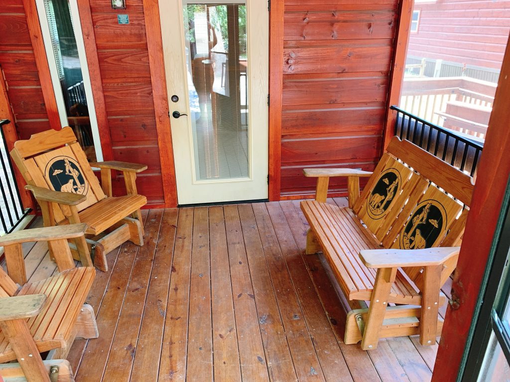 Jellystone Cabin Porch