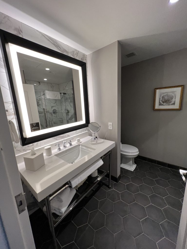 Foundry Hotel Room bathroom