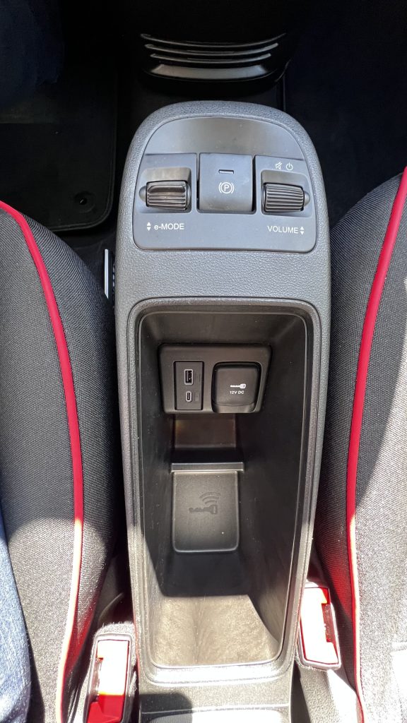 connection ports on the fiat 500e