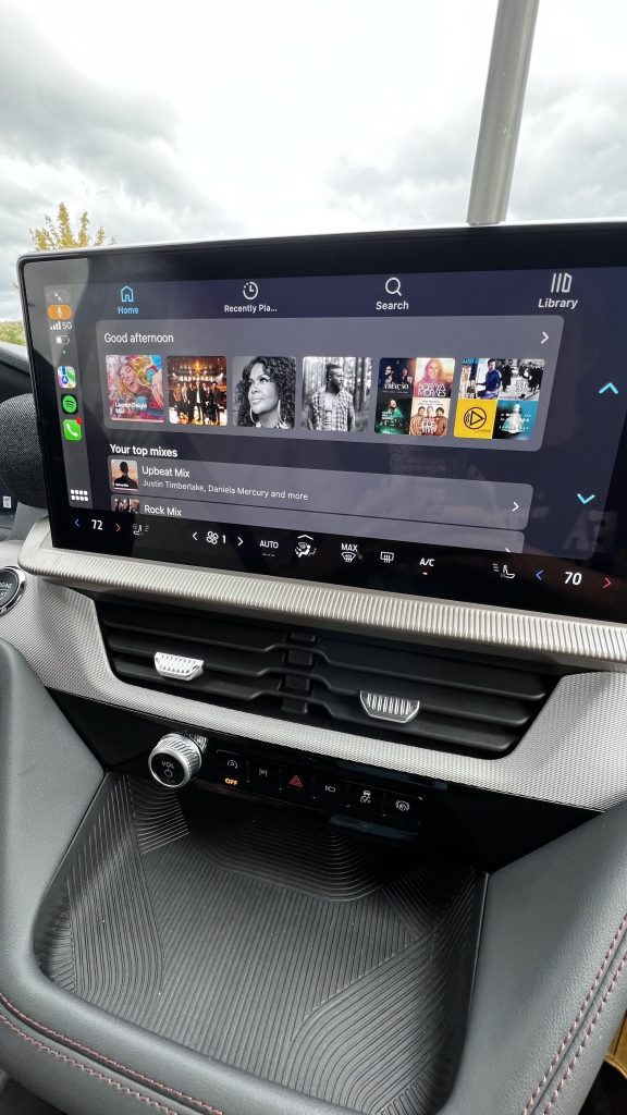 Wireless Apple Car Play and Android Auto