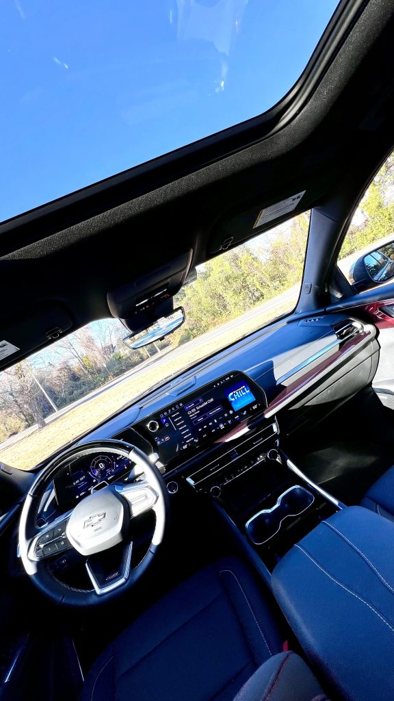 interior view of the 2024 Chevy Traverse Z71