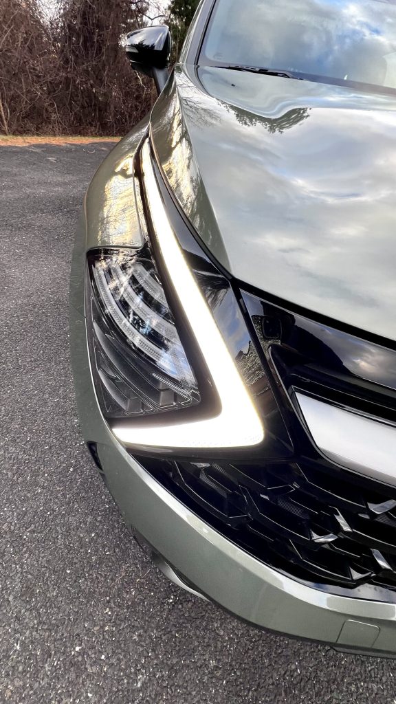 Kia Sportage PHEV front lights