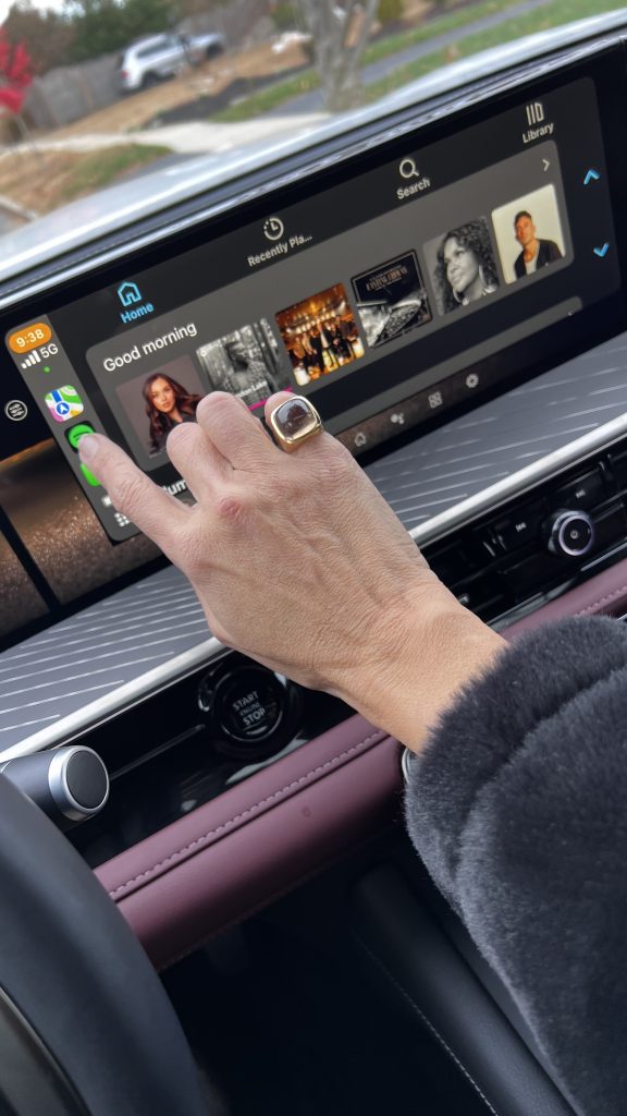 apple car play and android auto included