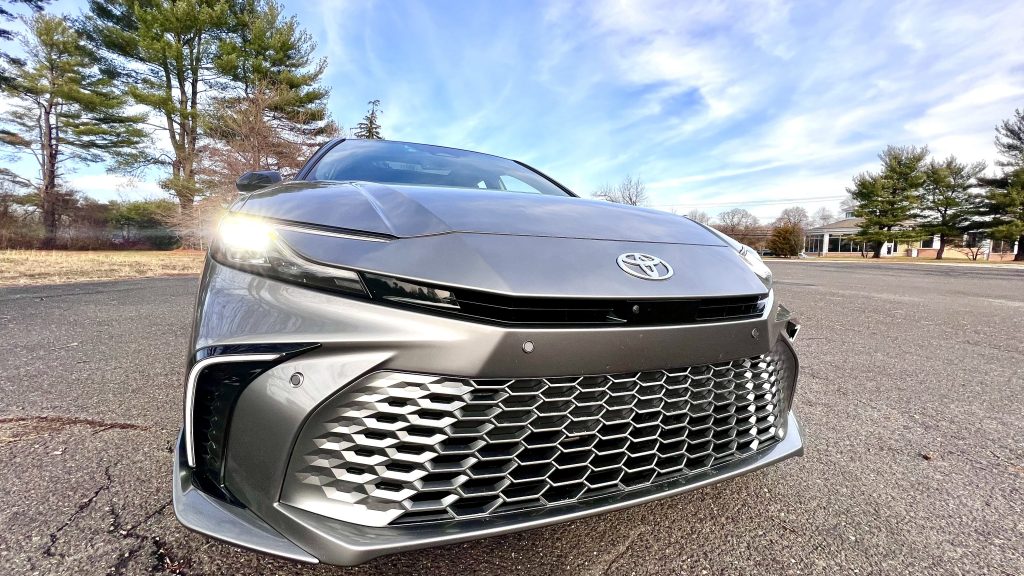 2025 Camry grille