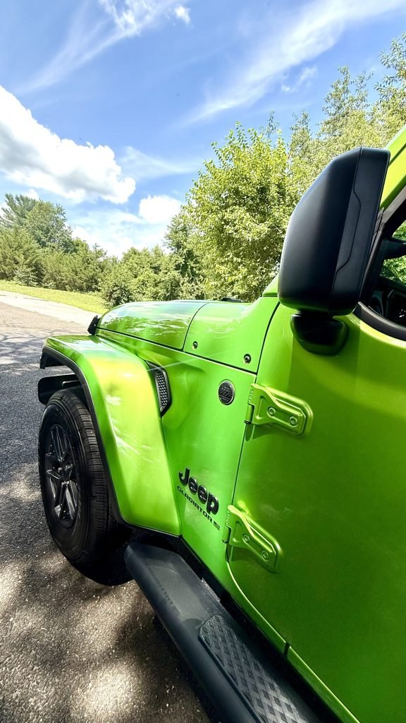 latches for removable parts on the Jeep