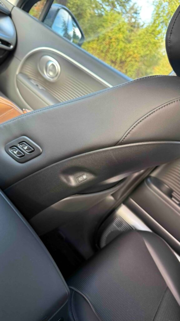 easily accesible controls and ports on seats