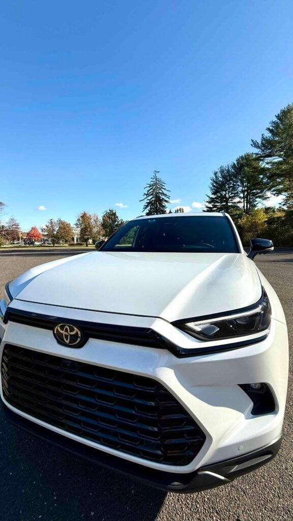 view of the 2025 Grand Highlander